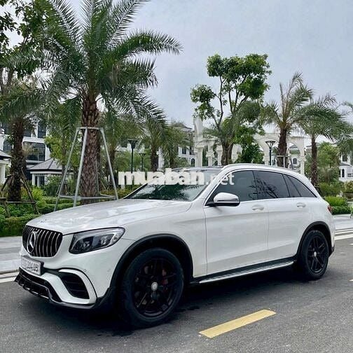 Mercedes Benz GLC 2016 300 4Matic - 73000 km