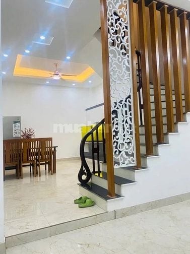 Cần bán nhà Định Công Hoàng Mai, 43m2, 4T, MT4.5m, giá 8.2 tỷ
