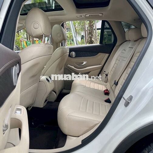 Mercedes Benz GLC 2016 300 4Matic - 73000 km