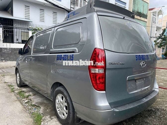 HYUNDAI STAREX BÁN TẢI TỰ ĐỘNG MÁY DẦU CỰC ĐẸP