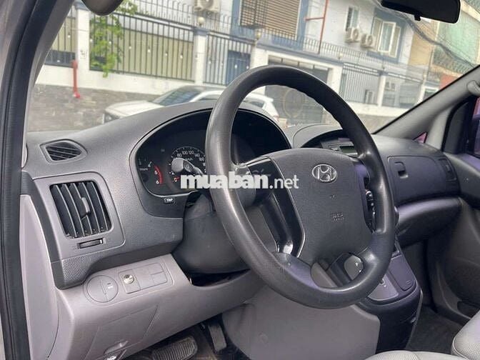 HYUNDAI STAREX BÁN TẢI TỰ ĐỘNG MÁY DẦU CỰC ĐẸP