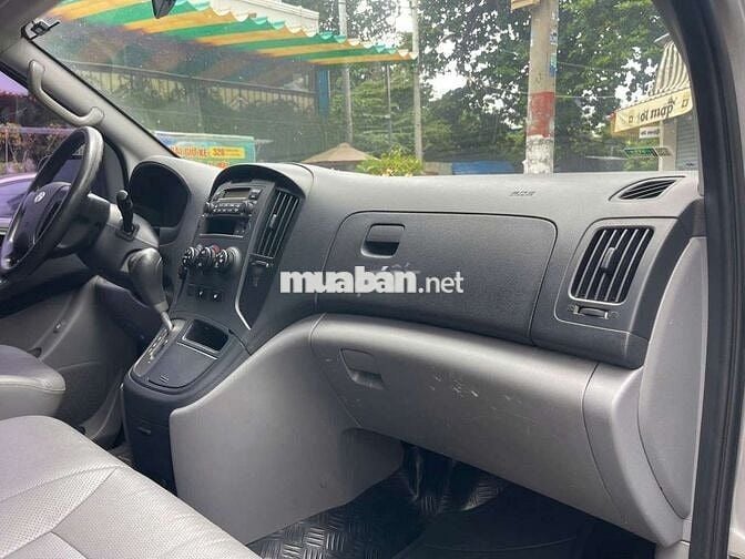 HYUNDAI STAREX BÁN TẢI TỰ ĐỘNG MÁY DẦU CỰC ĐẸP