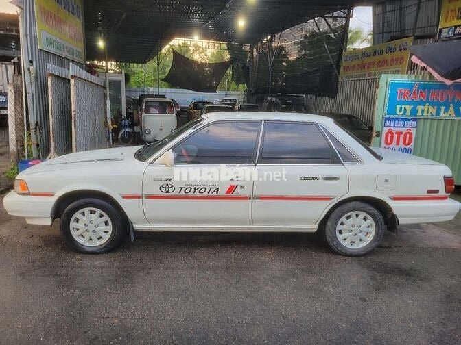 Camry 1987 2.0 MT