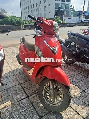Xe tay ga Attila 125 2012 đỏ mới 80%