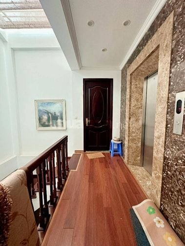 Nhà Đẹp Ô TÔ Chạy Vòng Quanh Nguyễn Trãi 92m, 5 tầng, mt 5.5m. 37.5 tỷ