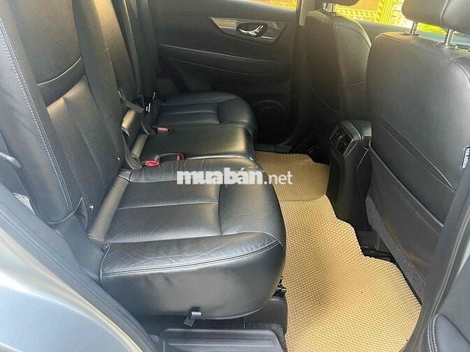 Nissan X trail 2016 2.5 SV 4WD - 80000 km