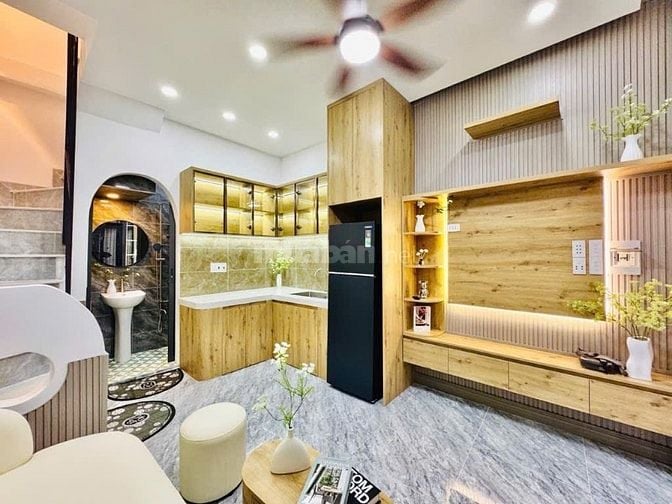 🏡HUỲNH VĂN BÁNH-DTSD 72M2- 4 TẦNG MỚI ĐẸP- FULL NỘI THẤT