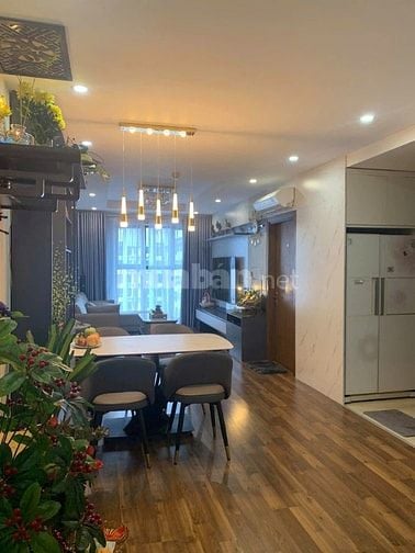 Cần bán gấp căn 2 ngủ Goldmark city-Tầng đẹp, full nội thất 