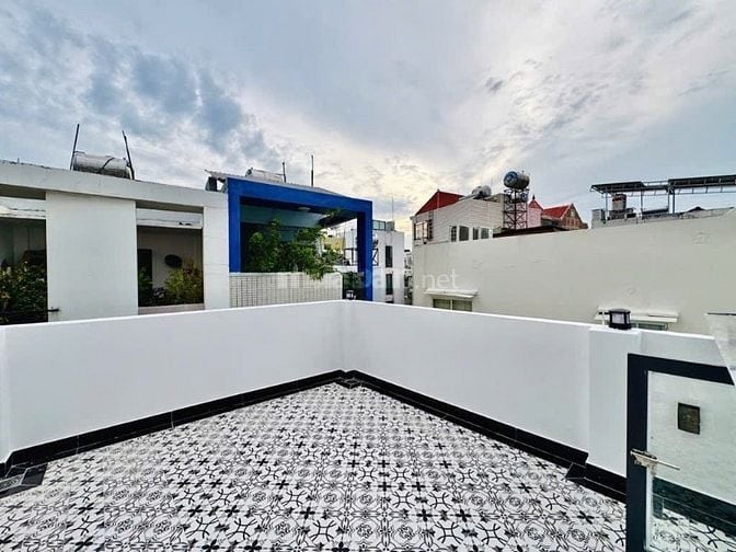 🏡HUỲNH VĂN BÁNH-DTSD 72M2- 4 TẦNG MỚI ĐẸP- FULL NỘI THẤT