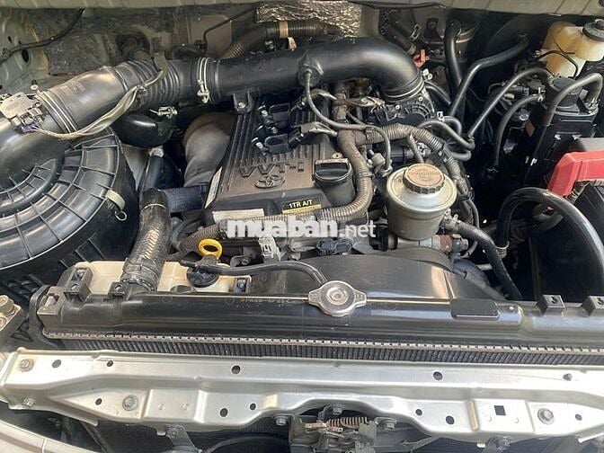 Toyota Innova 2.0V - 122000 km