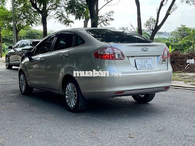 Ford Fiesta 2012 1.6 AT Sedan - ghi bạc đẹp
