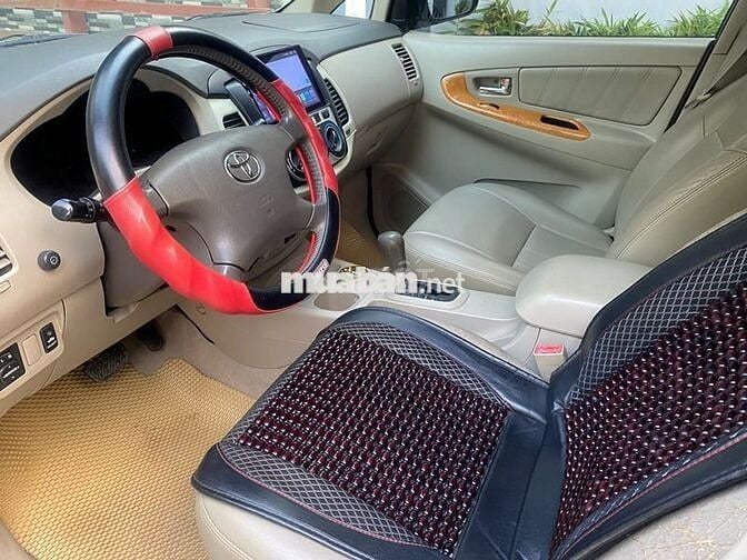 Toyota Innova 2.0V - 122000 km
