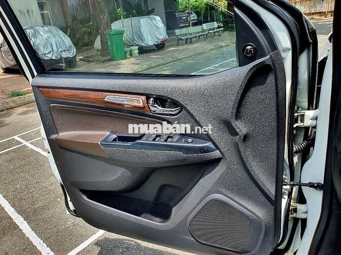 Chevrolet Colorado 2018 LTZ 2.5L 4x4 AT - trắng