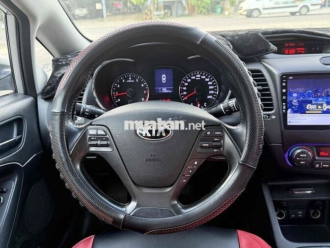 Kia K3 2015 1.6 MT - 11200 km