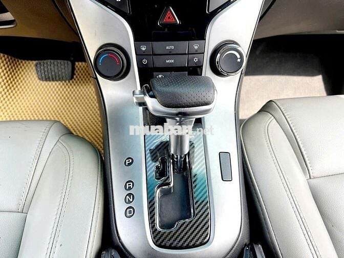 Chevrolet Cruze 2013 LTZ 1.8 AT - đen đẹp