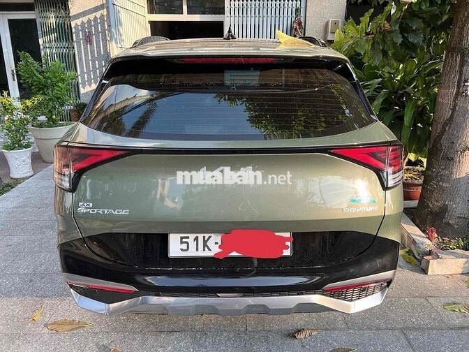 Kia Sportage 2023 Signature 1.6T AWD - 16000 km