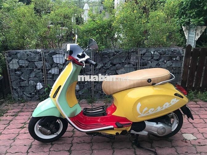 Vespa Primavera. Đẹp long lamh . Bstp e chính chủ