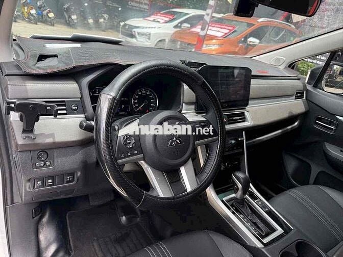 Mitsubishi Xpander 2024 Premium 1.5 AT - 20000 km