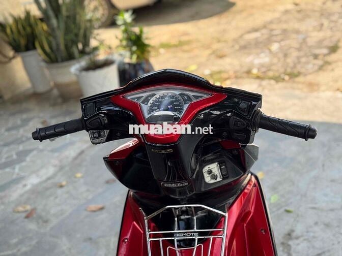 air blade đen đỏ (hỗ trợ góp bao nợ xau)
