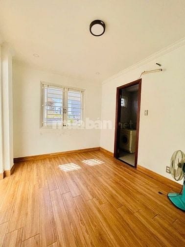 CHO THUÊ NHÀ NGANG 10M- giá chỉ 32 triệu 