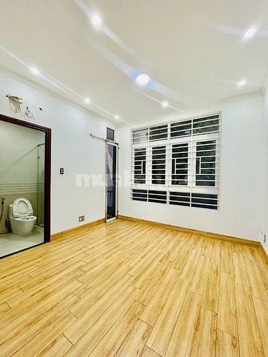 CHO THUÊ NHÀ NGANG 10M- giá chỉ 32 triệu 