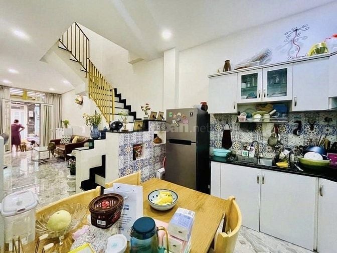 DUY NHẤT CĂN CÔ BẮC, GIÁ 4 TỶ TL GIÁP QUẬN 1 DI CHUYỂN THUẬN LỢI