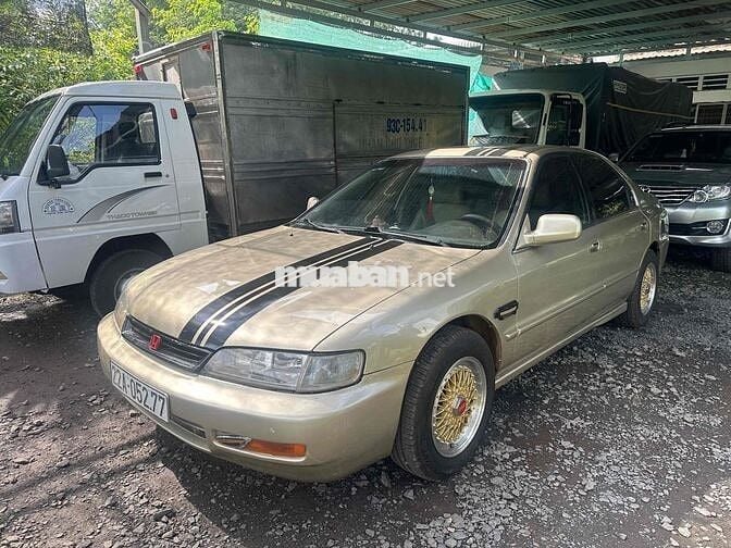 Honda Accord 1995 2.0 MT - 12454 km