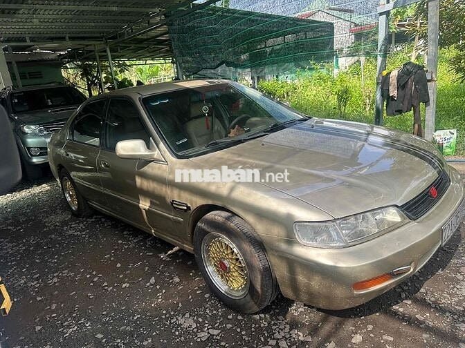 Honda Accord 1995 2.0 MT - 12454 km