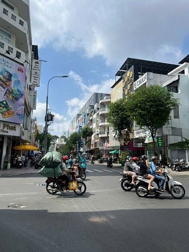 Chính chủ cho thuê MTKD 746 Sư Vạn Hạnh, Quận 10, Giao nhà ngay.