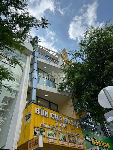 Chính chủ cho thuê MTKD 746 Sư Vạn Hạnh, Quận 10, Giao nhà ngay.