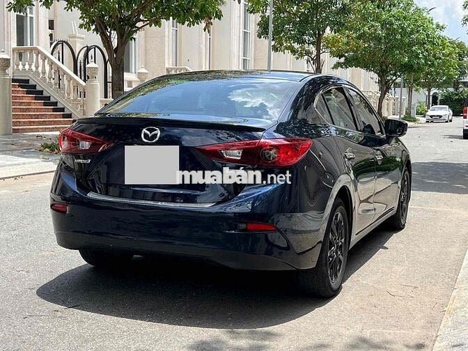 Mazda 3 2018 1.5 AT Sedan - 32000 km