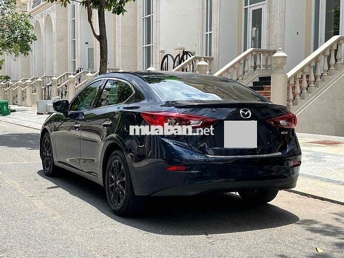Mazda 3 2018 1.5 AT Sedan - 32000 km
