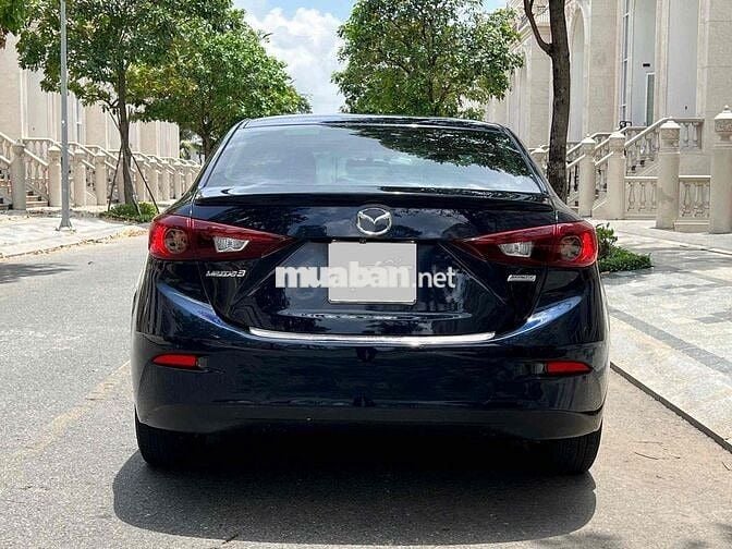 Mazda 3 2018 1.5 AT Sedan - 32000 km