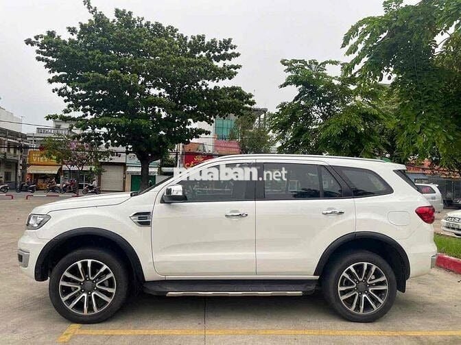 Ford Everest 2018 Titanium 2.0L 4x2 AT - 65.000 km