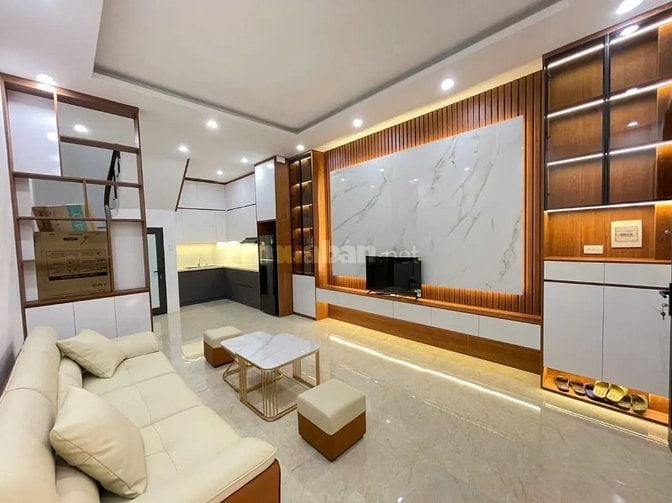 Bán nhà ngõ 18 Định Công Thượng, 34/36m2, 5T, MT4m, giá 7.6 tỷ