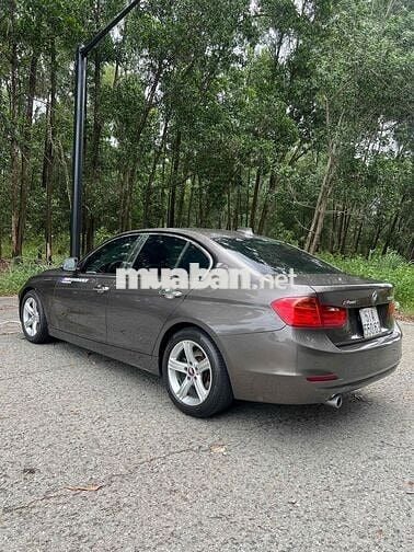 BMW 2013 320i - 94000 km