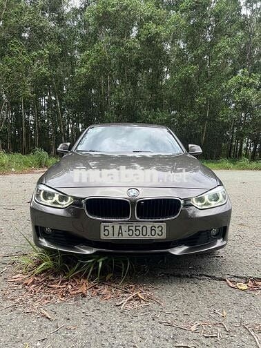 BMW 2013 320i - 94000 km