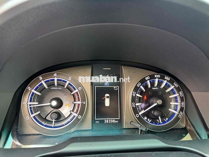 Innova Venturer 2021 38.000Km - Giá Còn Giảm