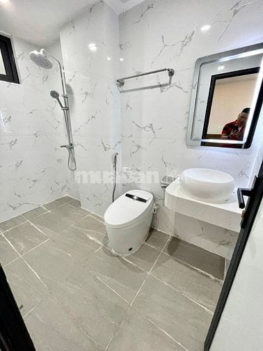 NHÀ 5 TẦNG MỚI ĐẸP TẠI PHỐ YÊN HÒA, CẦU GIẤY. GIÁ 8,3 TỶ.