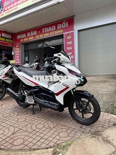 🌟Bán AirBlade.2022.125Fi.trắng đen xe phố zin êm🌟