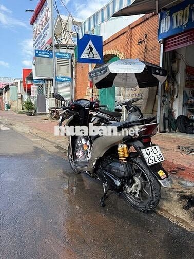 Cần bán xe Vision kiểng, khóa smk.