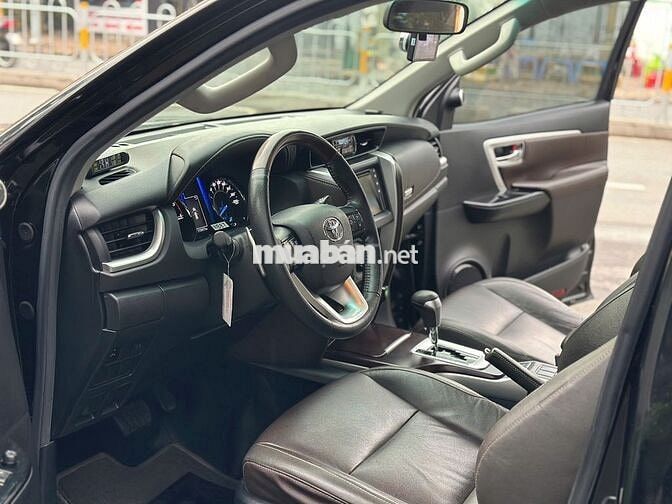 Fortuner dầu tự động 1 chủ mua mới (GIÁ CÒN GIẢM)