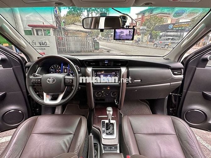 Fortuner dầu tự động 1 chủ mua mới (GIÁ CÒN GIẢM)