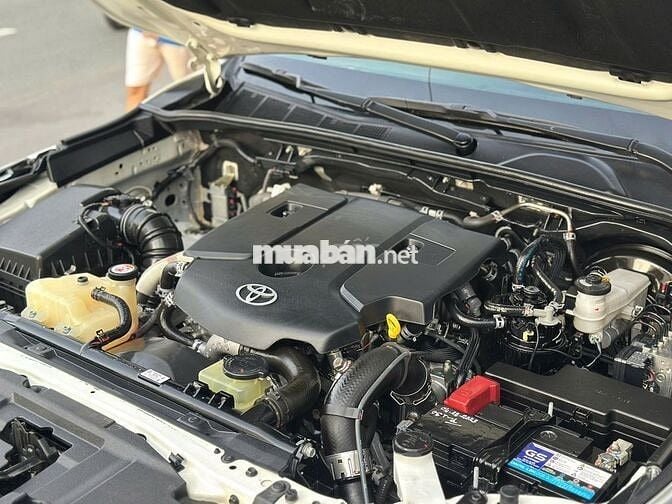 Fortuner máy dầu,tiết kiệm, xe hãng (GIÁ CÒN GIẢM)