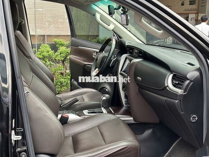 Fortuner dầu tự động 1 chủ mua mới (GIÁ CÒN GIẢM)