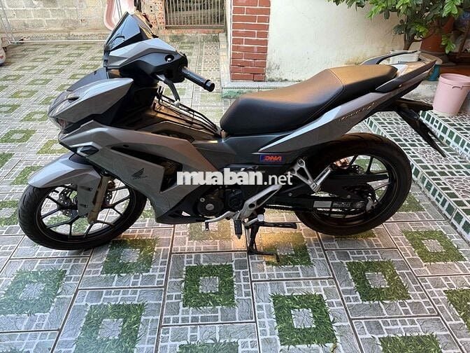 cần bán winnerX v3 bản thể thao nhám bạc ABS 2022