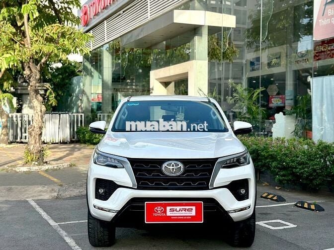 Fortuner máy dầu,tiết kiệm, xe hãng (GIÁ CÒN GIẢM)