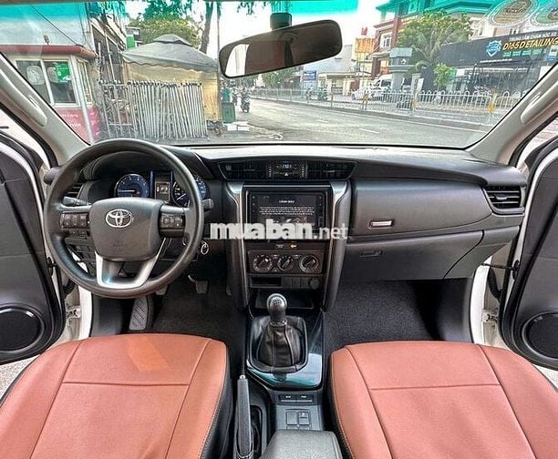 Fortuner máy dầu,tiết kiệm, xe hãng (GIÁ CÒN GIẢM)