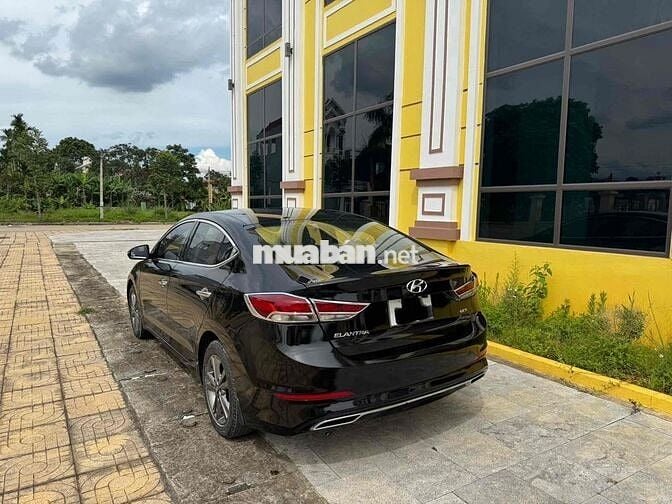 Hyundai Elantra 2016 1.6 AT -tự động