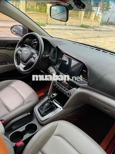 Hyundai Elantra 2016 1.6 AT -tự động